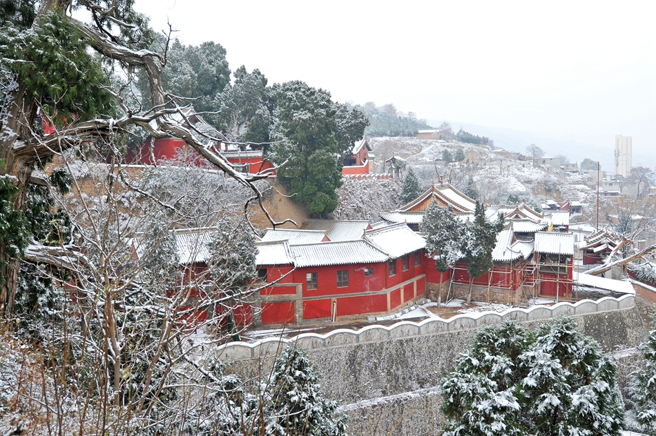 雪后的天水玉泉觀，仿佛回到了古秦州