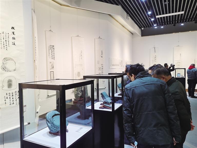 “非遺精品洮硯傳拓題跋藝術(shù)展”開展 洮硯雕刻、傳拓、拓片題跋集中亮相甘肅藝術(shù)館