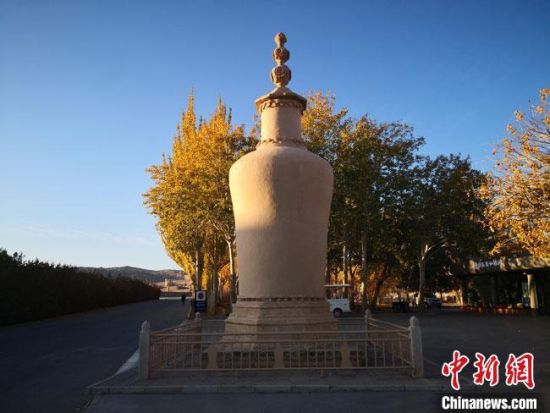 圖為2020年11月，沐浴在晨光中的莫高窟道士塔。(資料圖) 馮志軍 攝