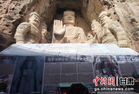時(shí)下，中國(guó)“石窟鼻祖”天梯山石窟第13窟大佛足部與局部危巖體搶救性保護(hù)項(xiàng)目正在施工。圖為施工現(xiàn)場(chǎng)。陳曉斌 攝