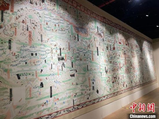 圖為展覽現(xiàn)場(chǎng)?！〗瓧顭?攝