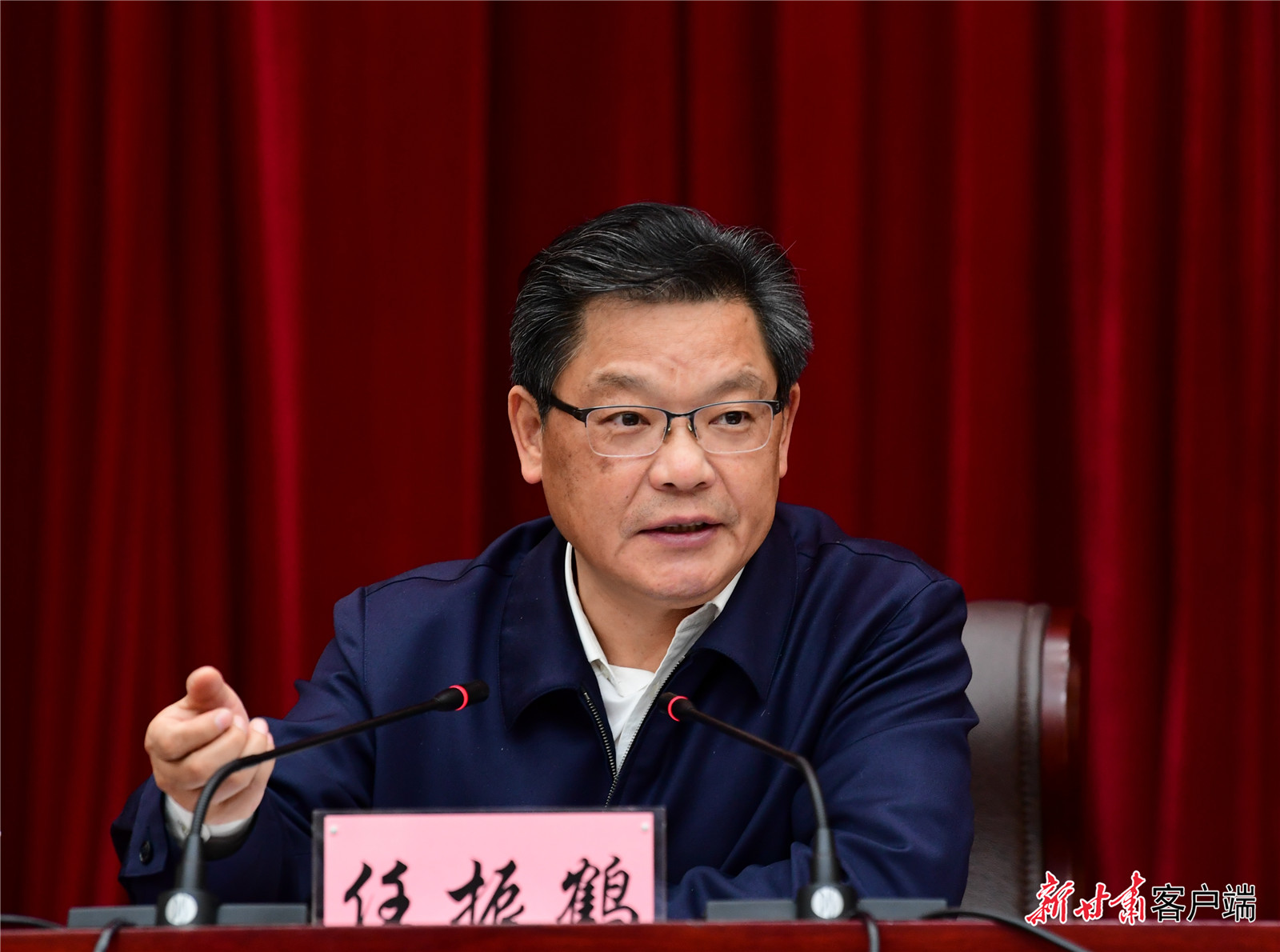 任振鶴在全省新型城鎮(zhèn)化工作推進(jìn)會(huì)議上強(qiáng)調(diào)：凝心聚力抓落實(shí)、蹄疾步穩(wěn)向前進(jìn)，奮力推進(jìn)新型城鎮(zhèn)化建設(shè)再上新臺(tái)階
