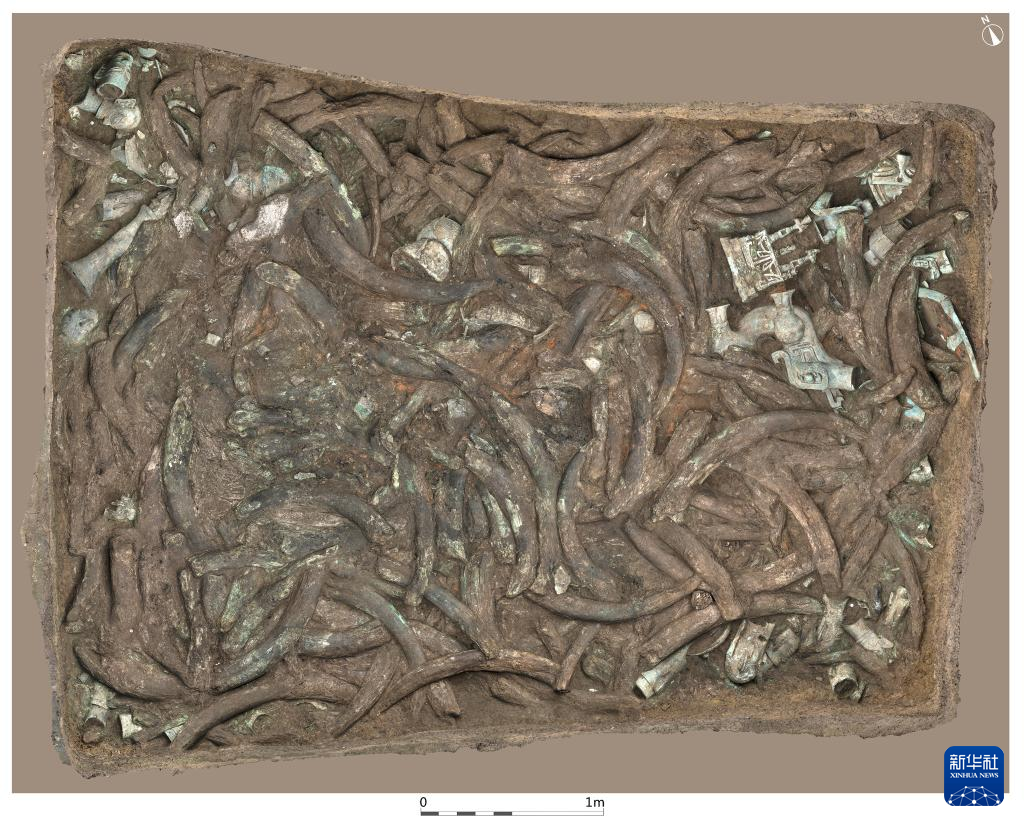 四川廣漢市三星堆商代遺址八號(hào)坑（資料圖）。