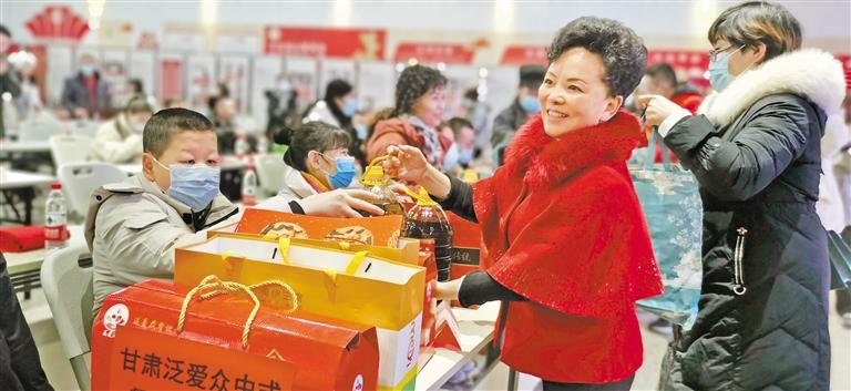 身殘志堅的郭淑芳與愛同行37年 點一盞燈，照亮別人也照亮自己
